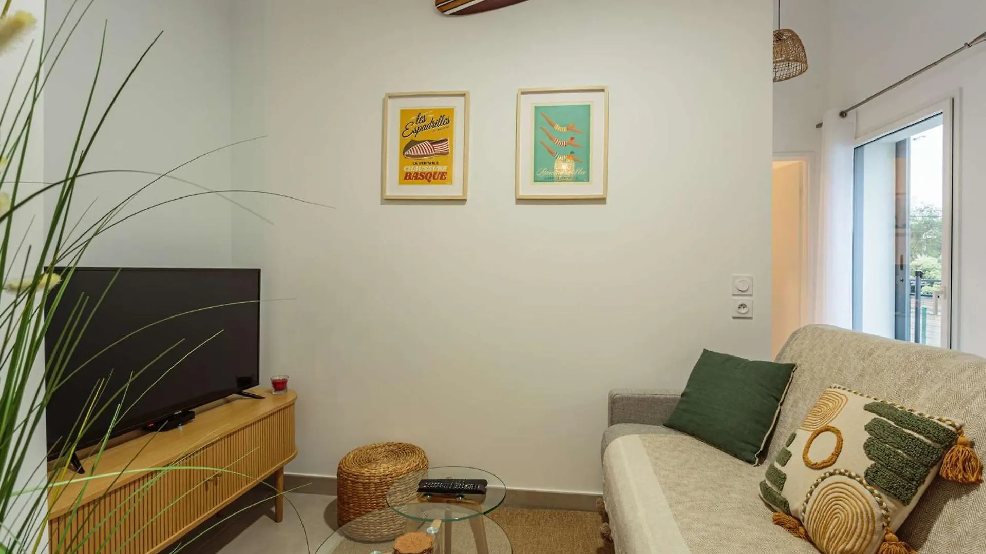 Koulou Bel Appartement Neuf Au Coeur De Chiberta Anglet 0*,  France